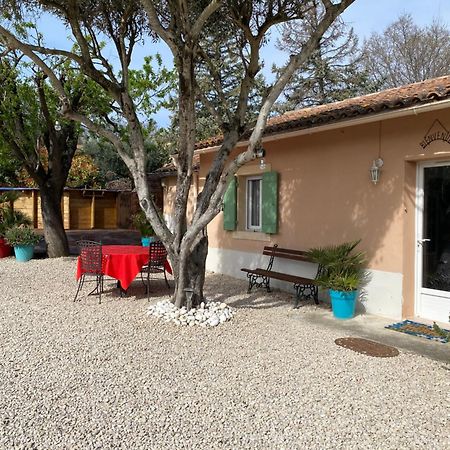 Gite 135 C Sarrians Buitenkant foto